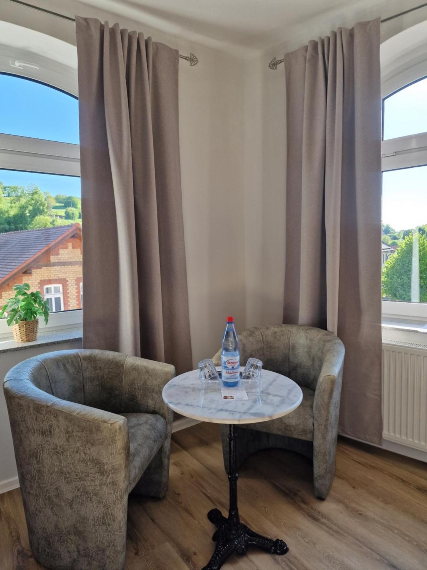 Zur Sonne "Gasthaus-Bar-Events" Poppenhausen Luaran gambar
