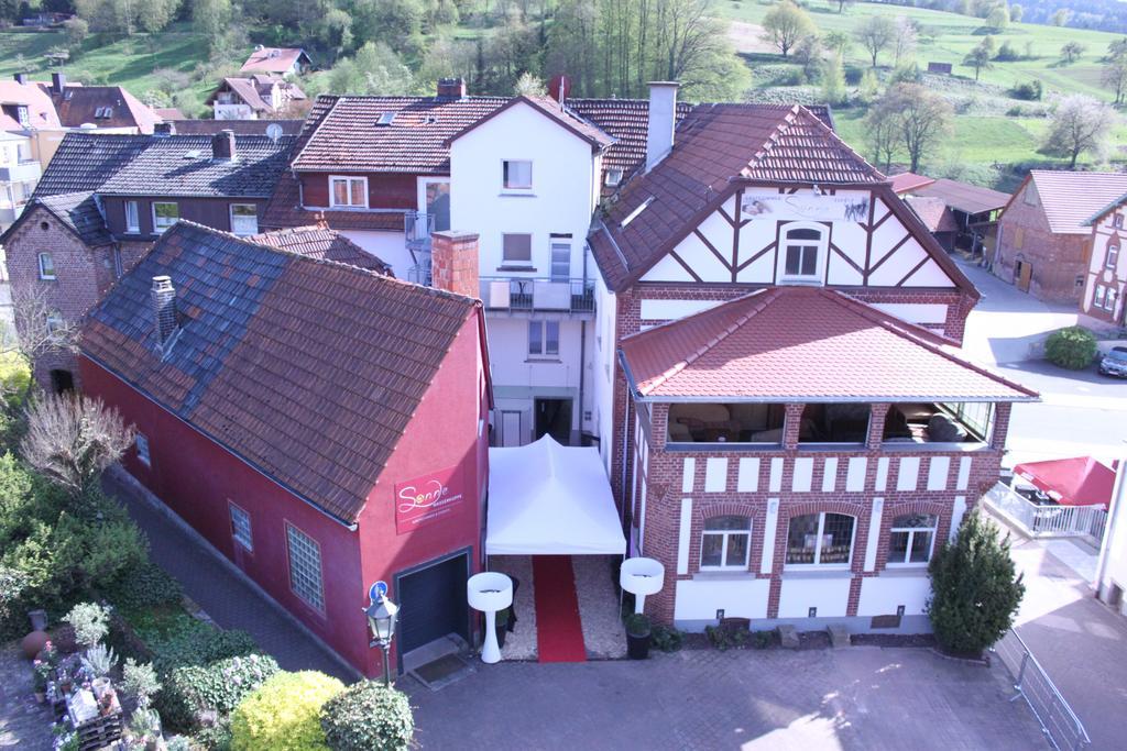 Zur Sonne "Gasthaus-Bar-Events" Poppenhausen Luaran gambar